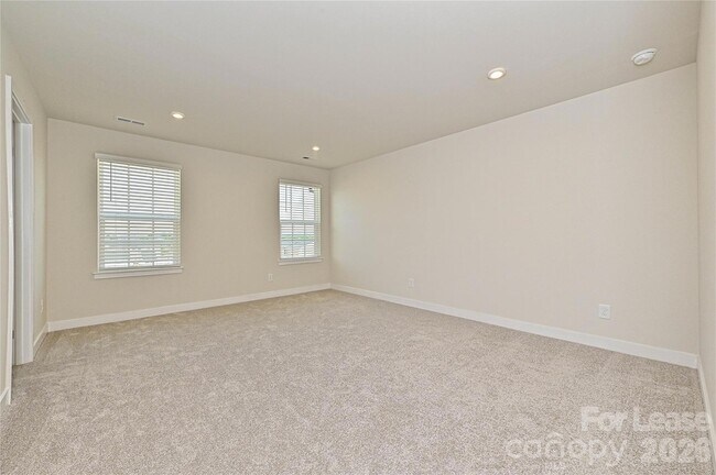 Building Photo - 7637 Griffins Gate Dr SW