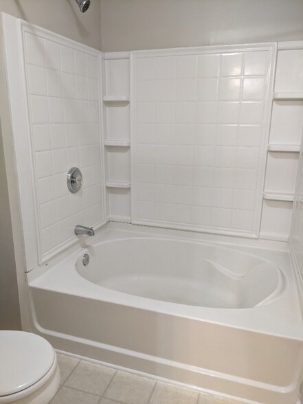 Building Photo - 1629 River Main Ct