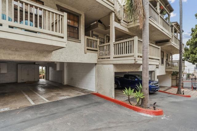 Building Photo - 3961 Hortensia St