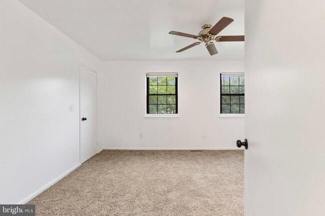 Building Photo - 39 N Turnberry Dr