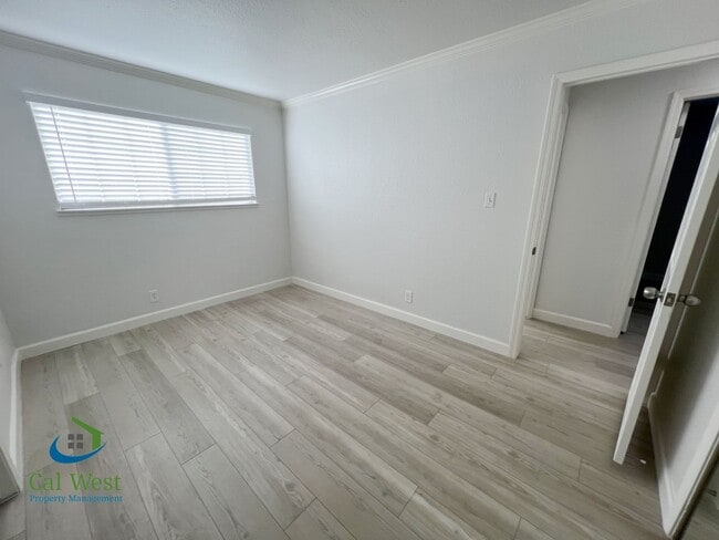 Building Photo - 4484 Lullaby Ln