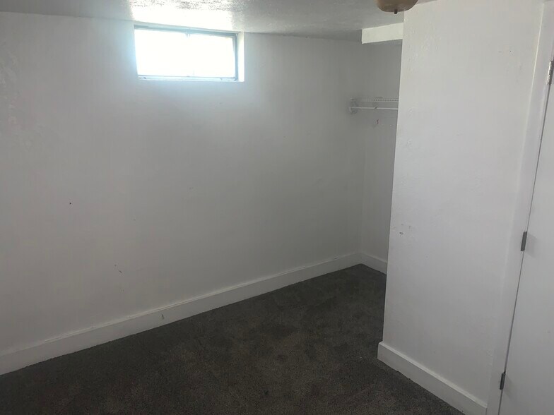 Building Photo - 1522 Hall Ave