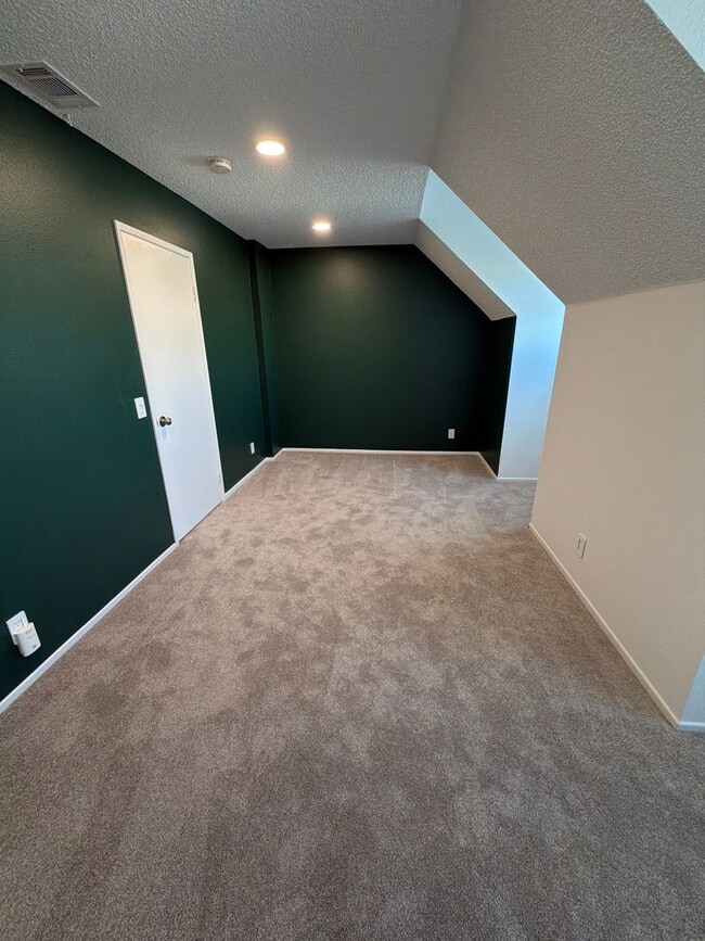 Building Photo - 3 BEDROOM ELEGANCE IN MISSION VIEJO'S PRESTIGIOUS CALIFORNIA COLONY