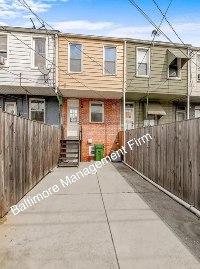 Building Photo - 626 S Macon St.