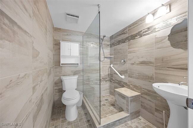 Building Photo - 1083 Forest Lakes Dr