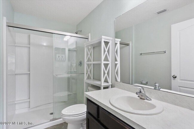 Building Photo - 213 Larkin Pl
