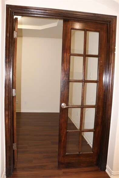 Building Photo - 14209 Sugar Hill Dr