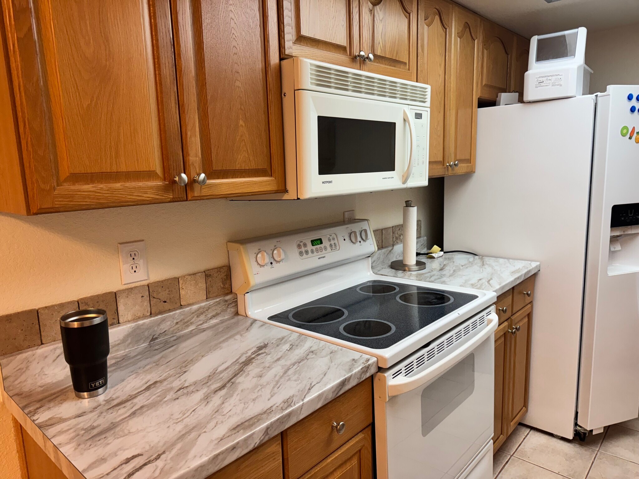 Kitchen - 10118 N 96th Ave
