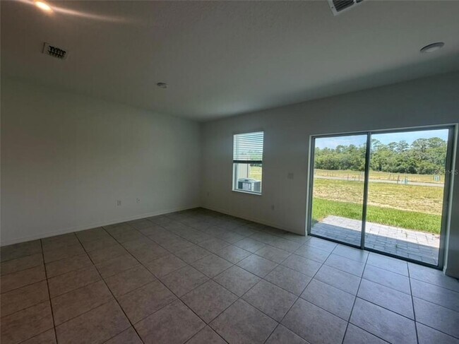 Building Photo - 1623 Fan Palm Dr