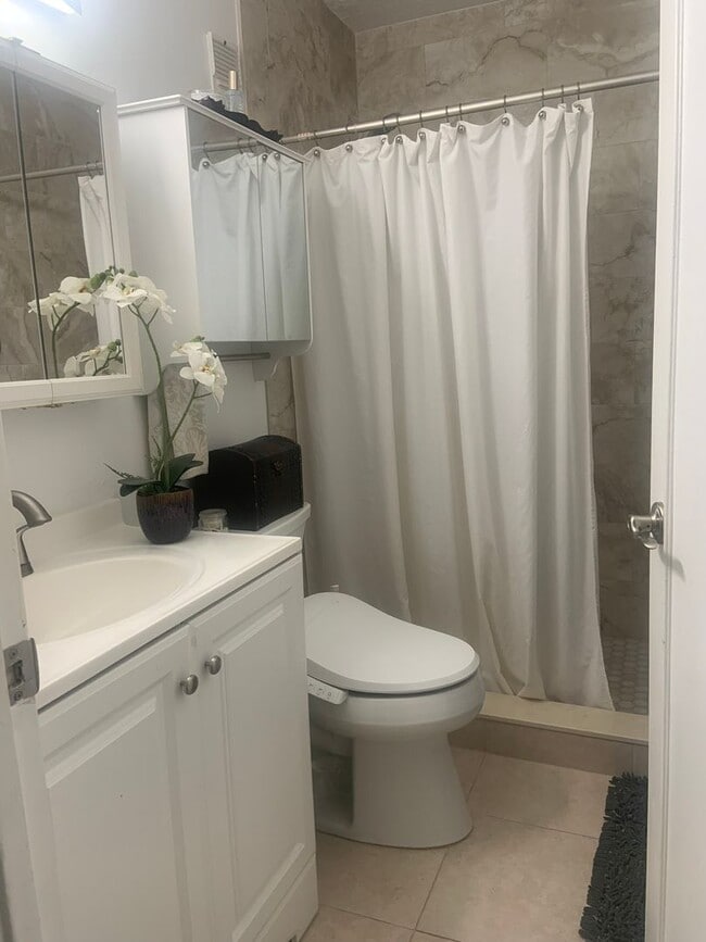 Building Photo - Coquina Key Condo