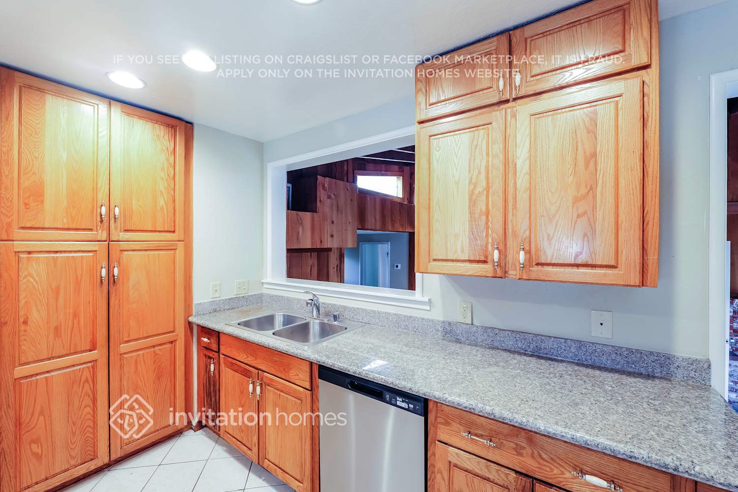 Building Photo - 1200 W 10th St