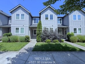 Building Photo - 6527 SE Genrosa St