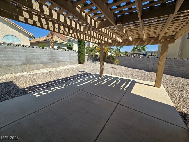 Building Photo - 1817 Summit Pointe Dr