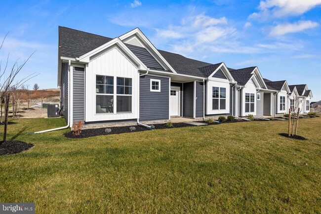 Primary Photo - 137 Coastal Dr