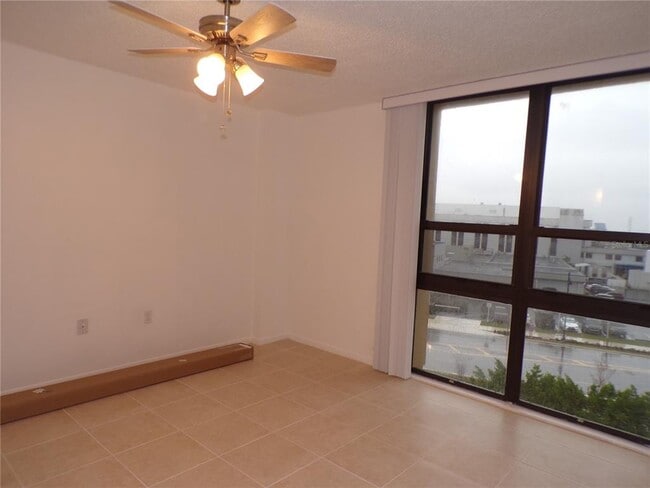 Building Photo - 21405 Olean Blvd