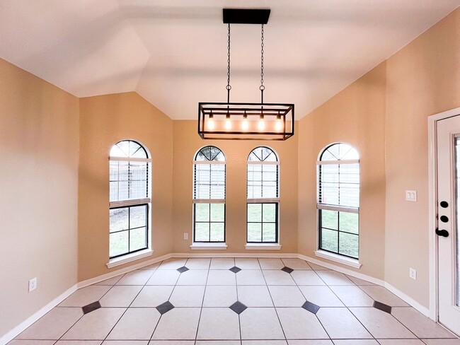 Building Photo - Available NOW!!!! You must see this is a Fabulous Home. 4 bedrooms, office, 2 bath, 2 car garage ...