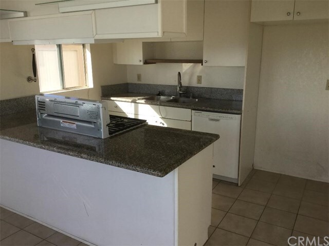 Building Photo - 244 Avenida Lobeiro