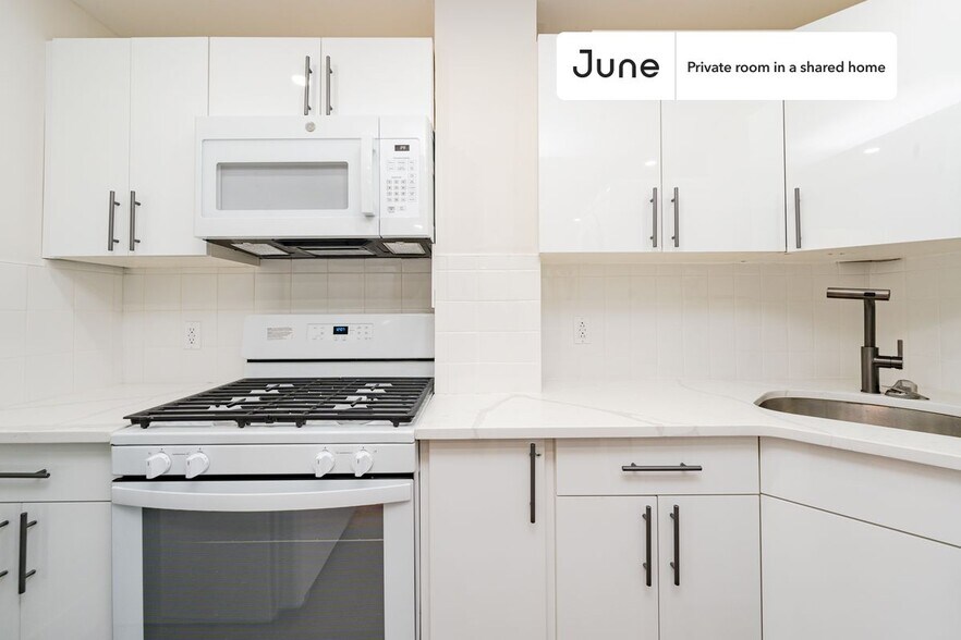 Building Photo - Room in Shared 3 bed/1 bath home in Bedford-Stuyvesant