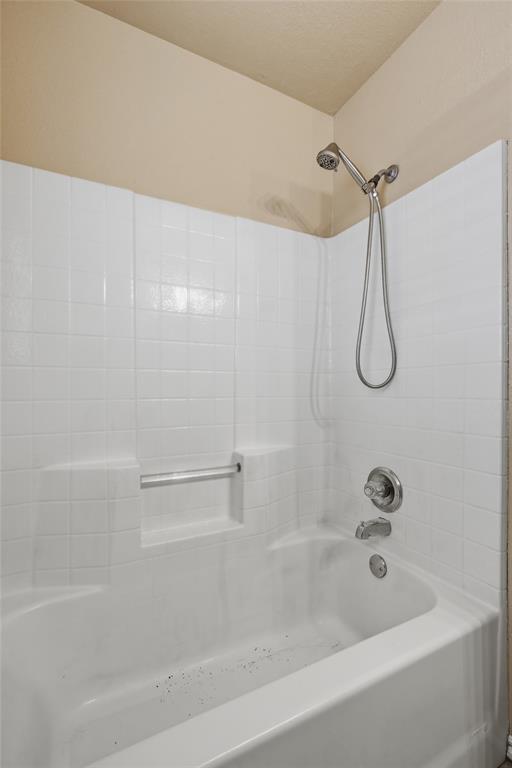 Building Photo - 5904 SE 88th St