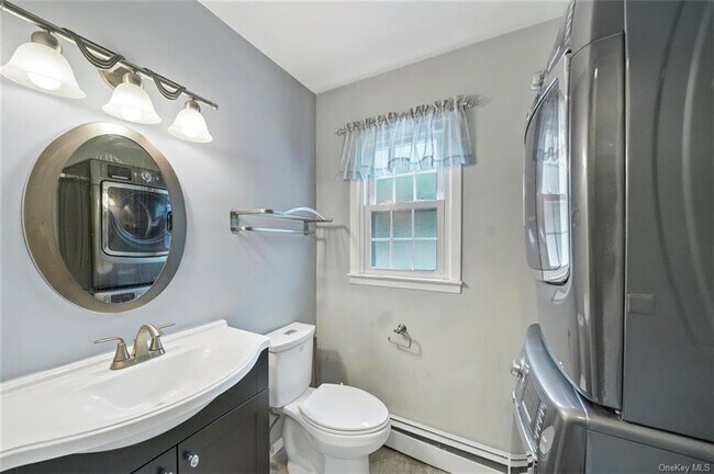 Building Photo - 138 Barnes Rd