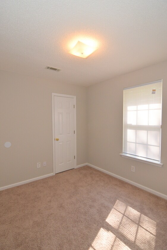 Building Photo - Updated 3 Bed/2 Bath 10 Minutes From Ft. Gordon