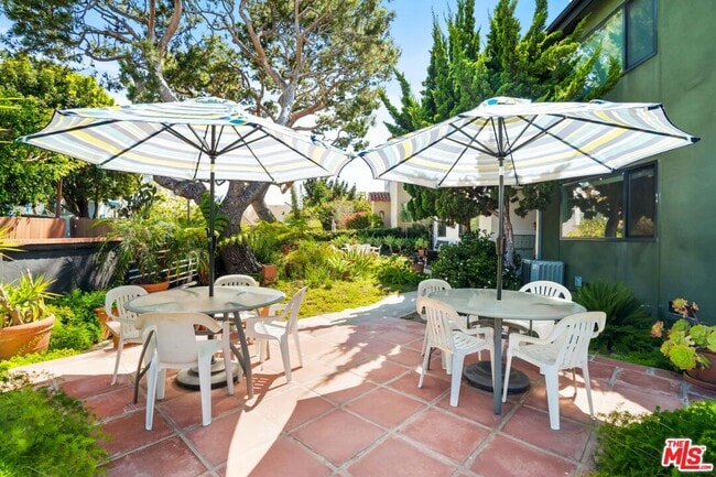 Building Photo - 119 Paloma Ave