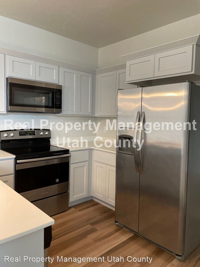 Building Photo - 3 br, 2 bath House - 3694 W 1800 N #V303