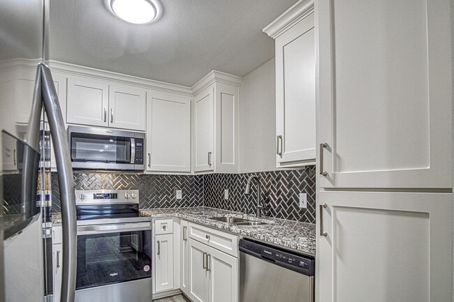 Building Photo - 49 Destino Way