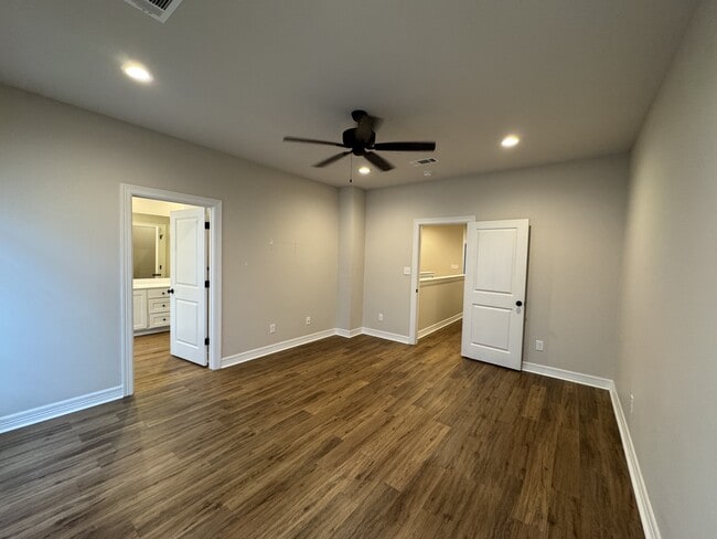 Building Photo - 5100 Westgate Ln