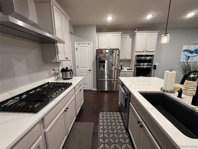 Building Photo - 4811 Broomfield Wy