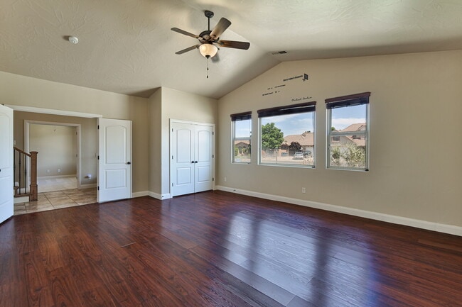 Building Photo - "Spacious 4-Bedroom Retreat with 3,584 Sq ...