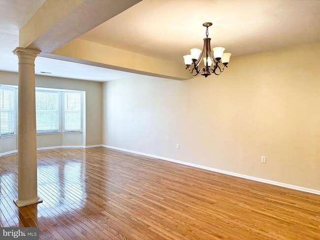 Building Photo - 1702 Old Mill Ct