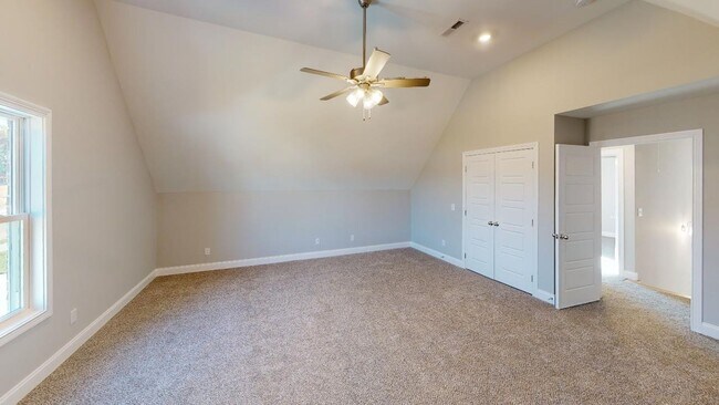 Building Photo - **COMING SOON** BEAUTIFUL-5 Bedroom for Rent!