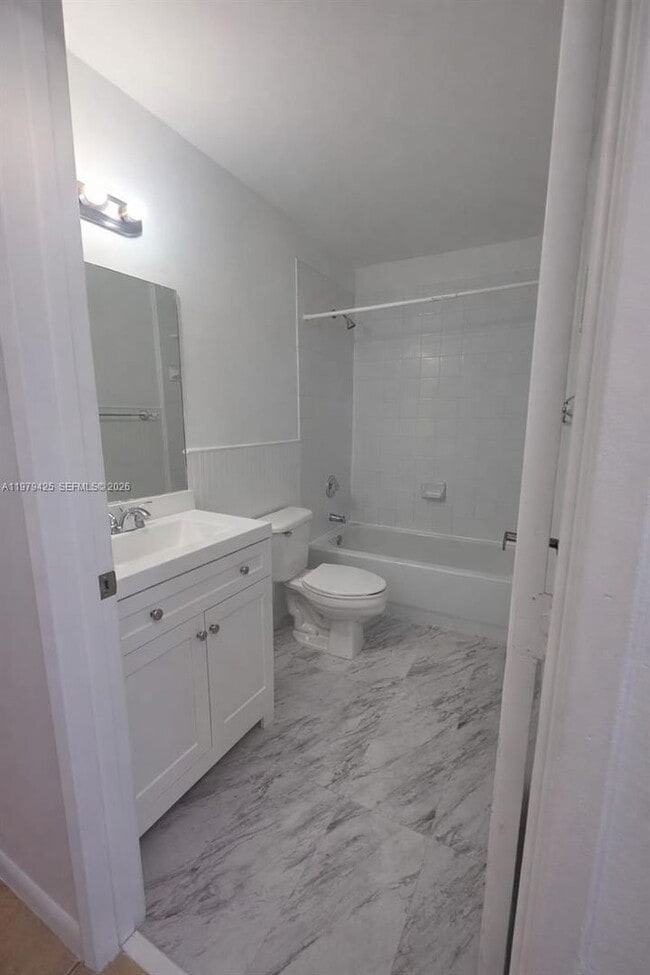 Building Photo - 15761 SW 137th Ave