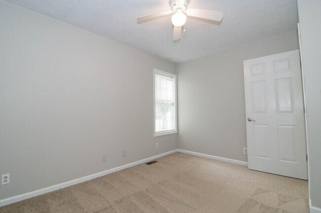 Building Photo - 700 Princeton Cir
