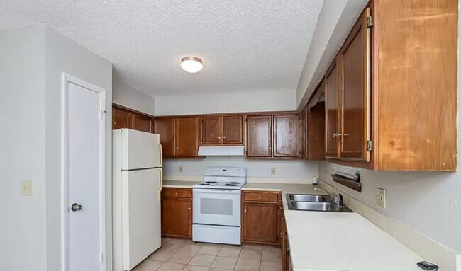 Contact the landlord at +1 (410) 208-5928 for more information. - 1941 Fallon Blvd NE