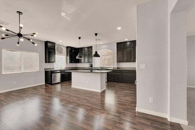 Building Photo - 6779 Philharmonic Ave