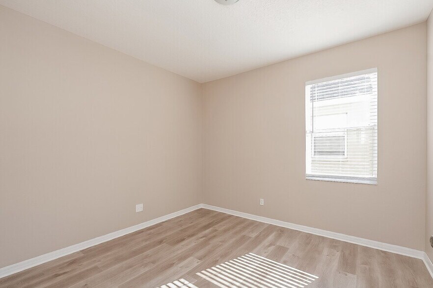 Building Photo - 2520 Deer Forest Dr
