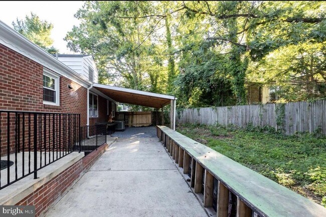 Building Photo - 10106 Phoebe Ln