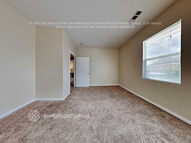 Building Photo - 44027 42nd St W