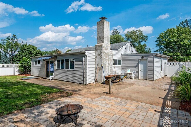 Building Photo - 9 Regent Ct