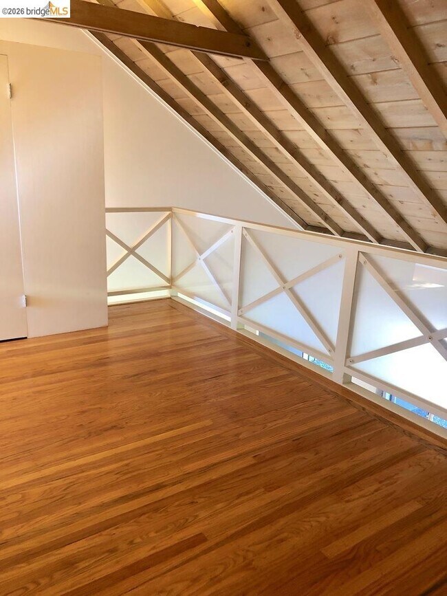 Building Photo - 21 Waverley Ct