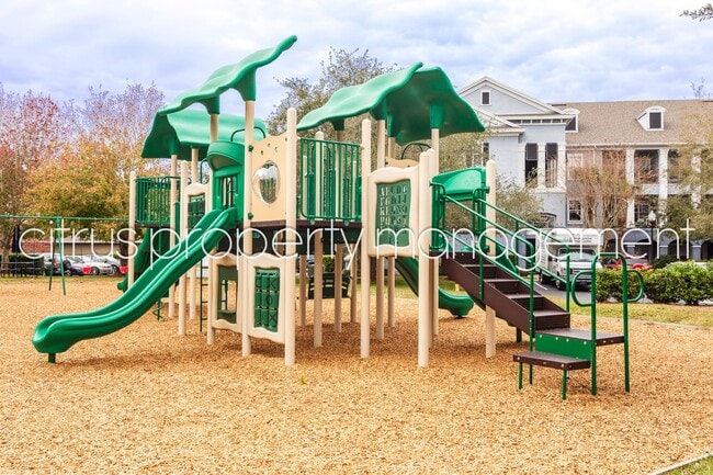 Building Photo - 2/2 Condo in Mosaic at Millenia