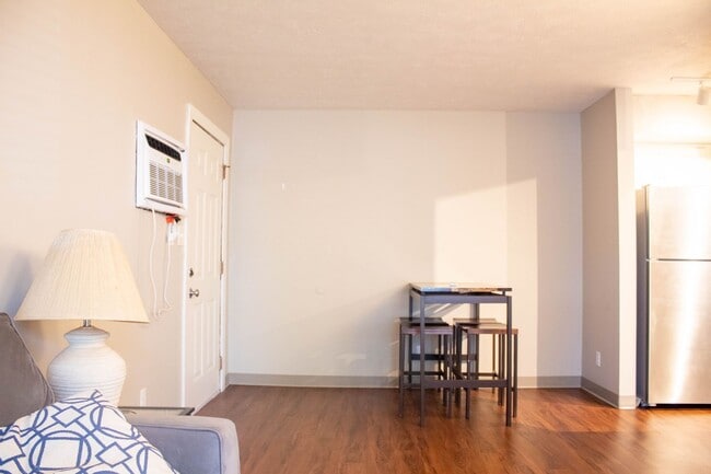 Interior Photo - Clark Street Apartments