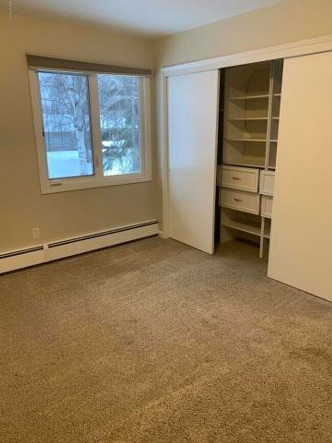 Building Photo - 4010 Crosson Dr