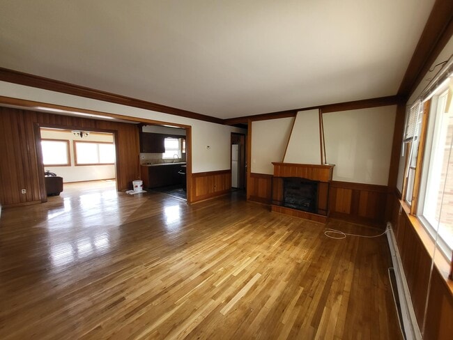 Primary Photo - 38 Hillside Ave