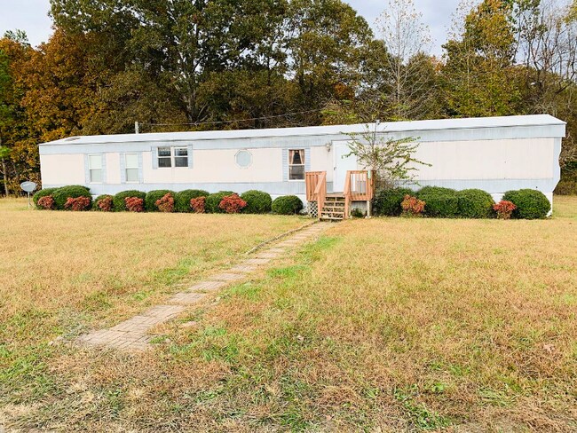 Primary Photo - 340 Joshua Ln