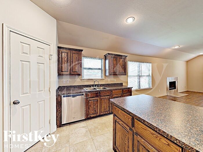 Building Photo - 638 Canvas Ct