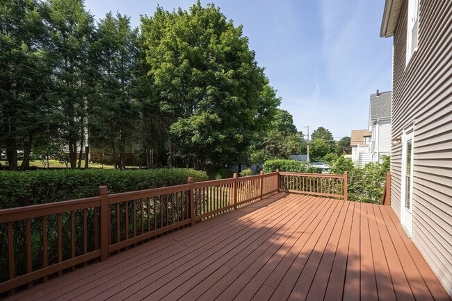 Building Photo - 147 Winslow Ave