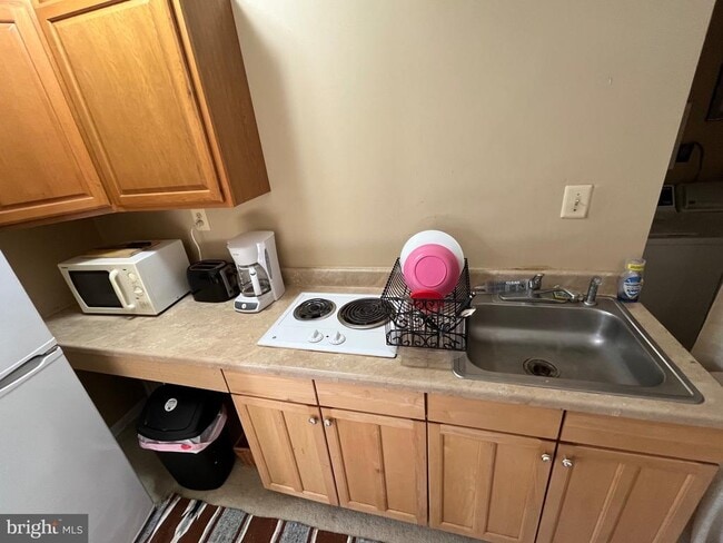 Building Photo - 6220 Hidden Canyon Rd